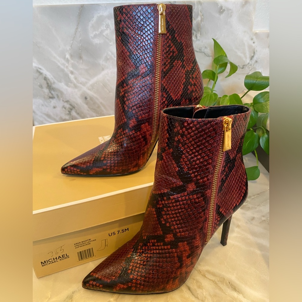 Michael Kors Bootie
